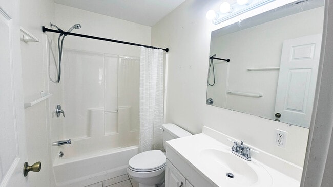 Building Photo - 16200 South Ave