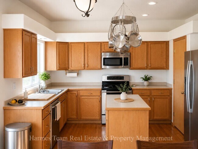 Building Photo - Spacious Home with Mountain Views & Finished Basement