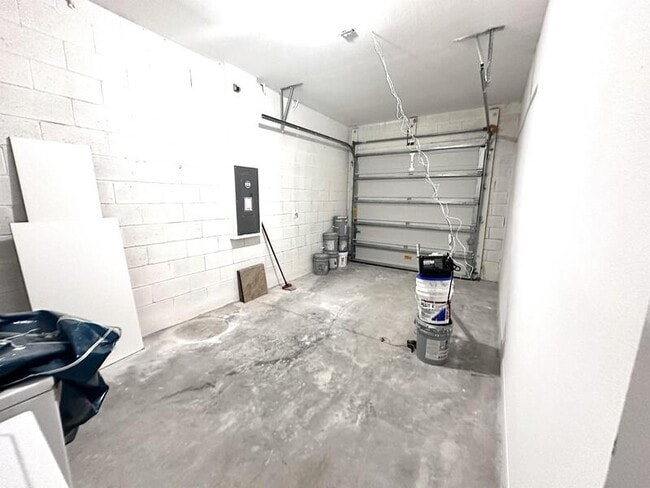 Building Photo - 370 Feltrim Reserve Blvd