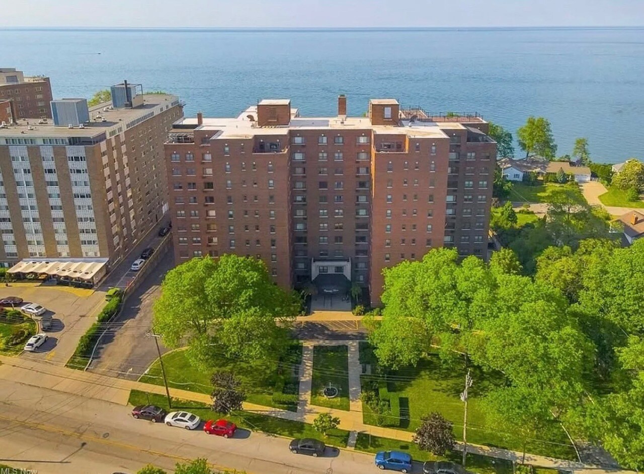 Building Photo - 11720 Edgewater Dr