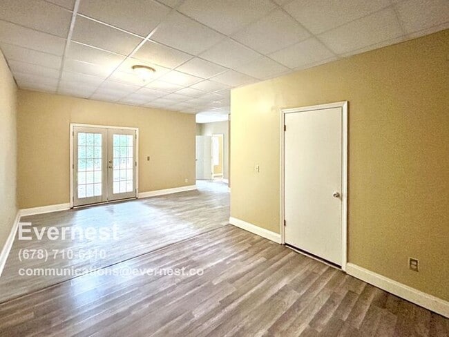 Building Photo - 4-Bedroom, 3.5-Bath Home in a Relaxing Nei...