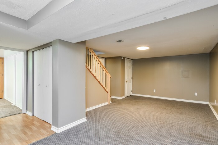 Building Photo - 5208 Roberta Dr