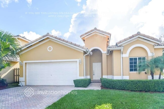 Building Photo - 14323 SW 156th Ave