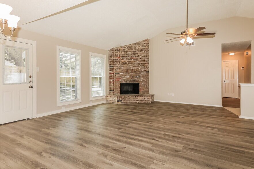 Building Photo - 4703 Owens Creek Ln