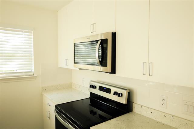 Building Photo - 300 Carrie Mabrie St