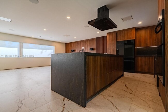 Building Photo - 3711 Battersea Rd