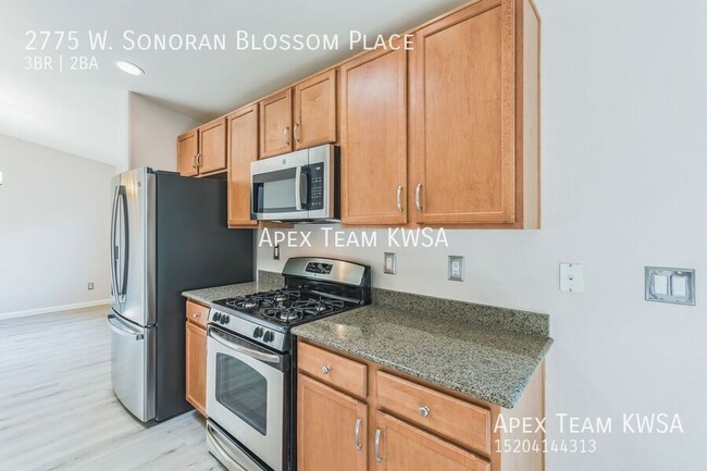 Building Photo - $1,995 Beautiful Home in Sonoran Blossom N...