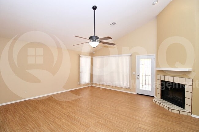 Building Photo - 509 E Kristal Way