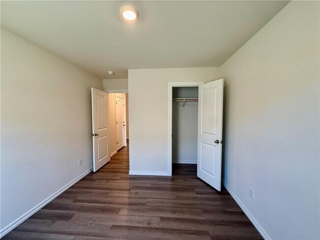 Building Photo - 1317 Chavis St