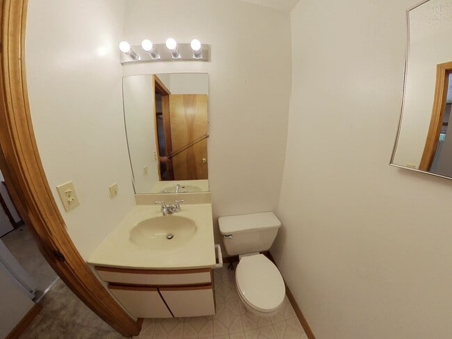 Building Photo - 7th and Union - August 2026