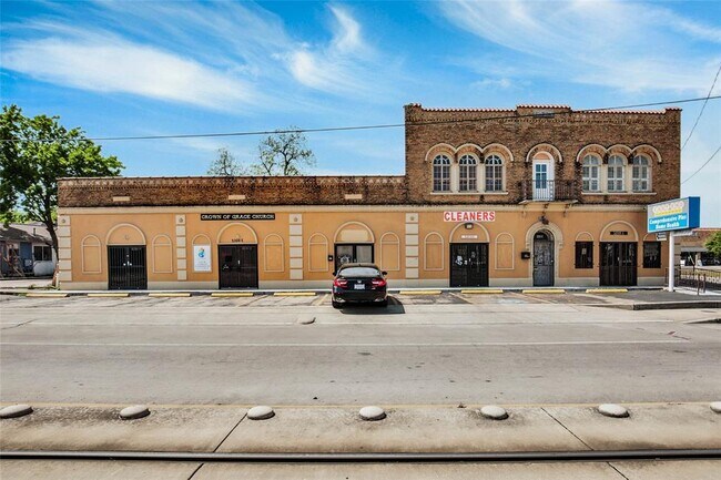 Primary Photo - 5208 Harrisburg Blvd