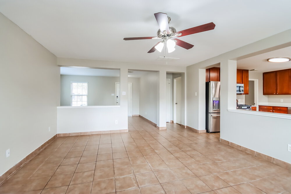 Building Photo - 29415 Legends Hill Dr