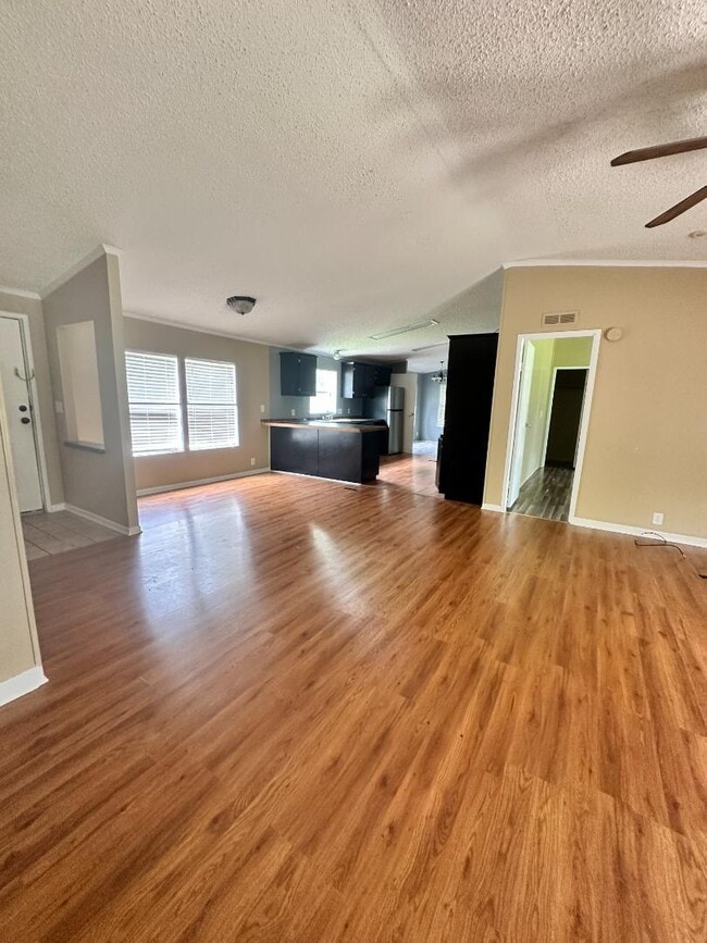 Building Photo - 533 Covey Cir