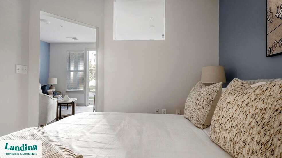 Building Photo - 340 W 25th St