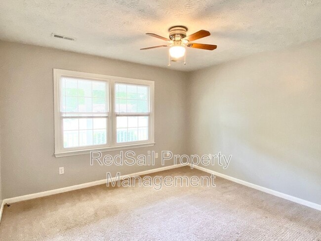 Building Photo - 5187 Oak Creek Cir