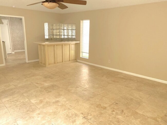 Building Photo - Briar Hill Beauty- Coming Soon