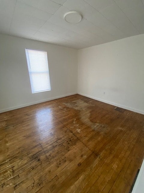 Building Photo - Spacious 2BR in Auburn with Off-Street Parking | $1,850 | April 1