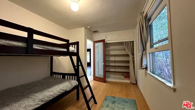 Building Photo - 3617 Maplewood Ave