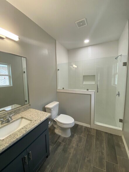 Building Photo - 4908 N Winona Dr