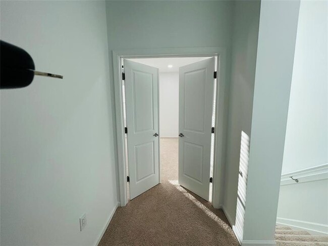 Building Photo - 4292 Longwood Lake Sq