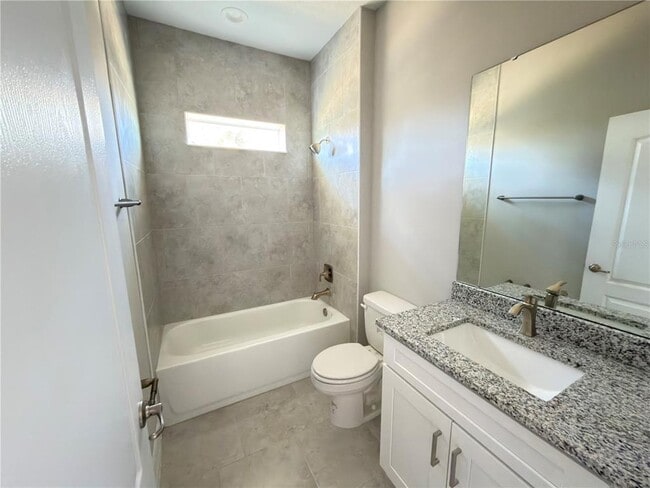 Building Photo - 5048 San Ignacio Dr