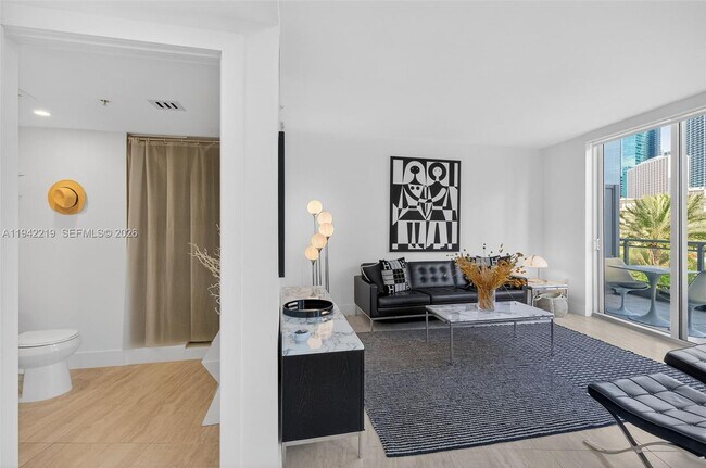 Building Photo - 92 SW 3rd St