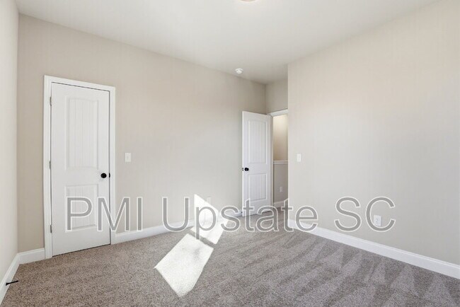 Building Photo - 109 Virginia Ave