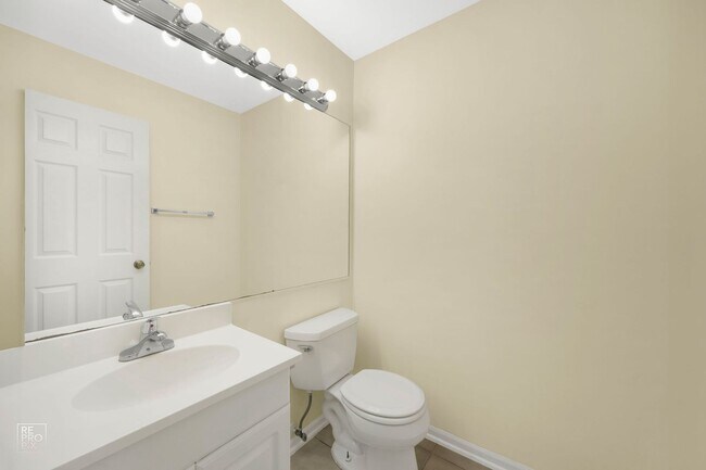 Building Photo - 1081 Courtland Dr