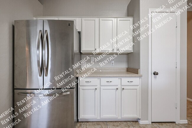 Building Photo - 8860 E Dartmouth St