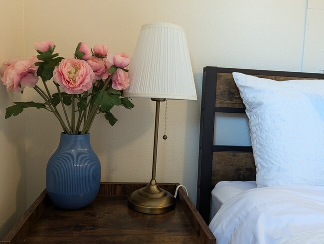 Building Photo - Farm House