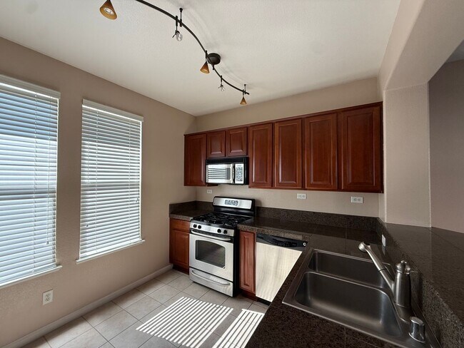 Building Photo - 4350 Mt Kisco Way