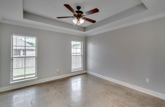 Building Photo - Beautiful New 3 Bed 2 Bath Home in Greenfield Station!