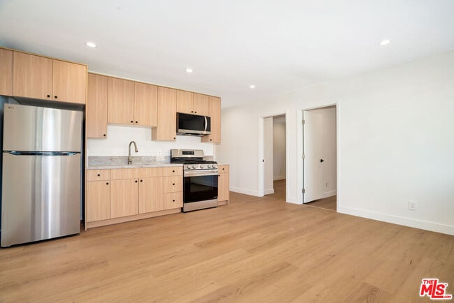 Building Photo - 19732 Henshaw St