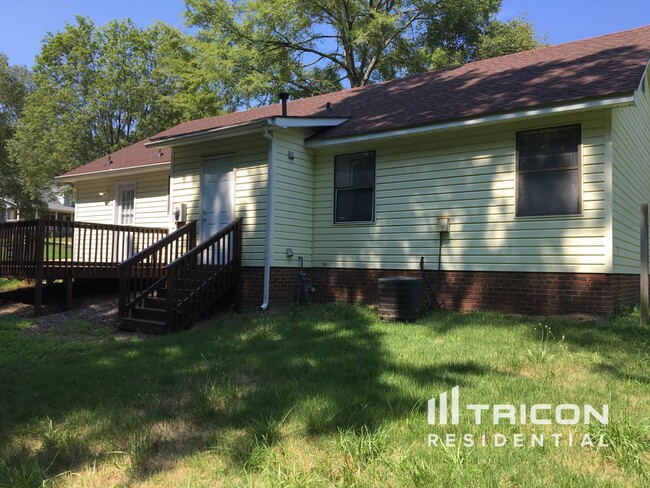 Building Photo - 6631 Flat Rock Dr