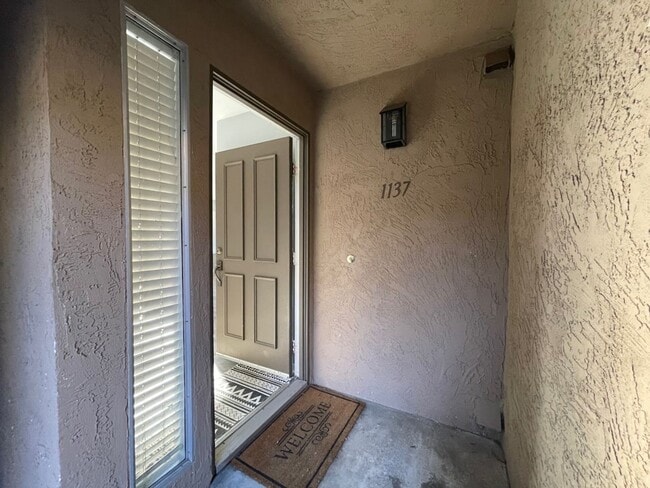 Building Photo - Located in the charming city of San Marcos This 2 bedroom 2 bathroom available on June