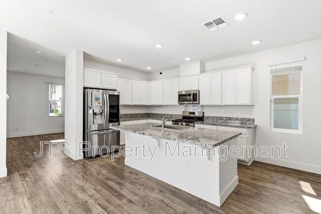 Building Photo - 3949 Aristotle Cir