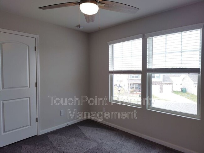 Building Photo - 8931 Rockrose Wy