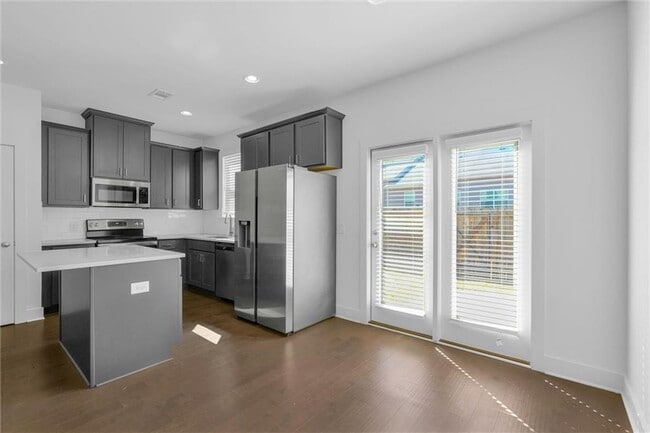 Building Photo - 6433 Scudders Dr