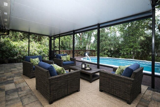 Building Photo - 411 Valencia Cir