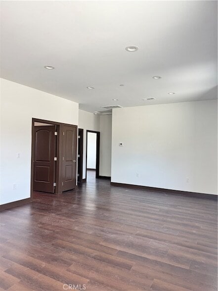 Building Photo - 5830 N Vista St