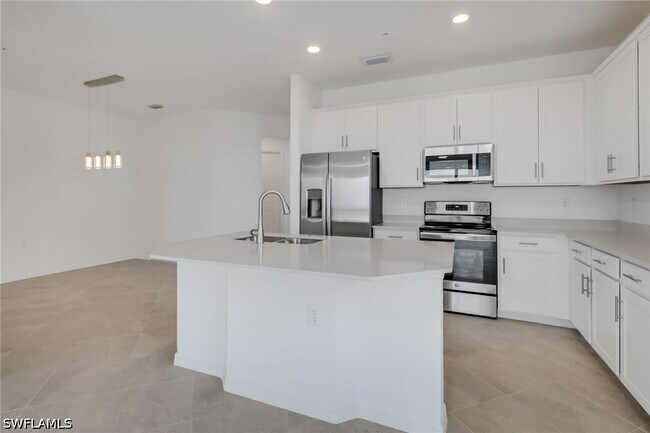 Building Photo - 5715 Double Eagle Cir
