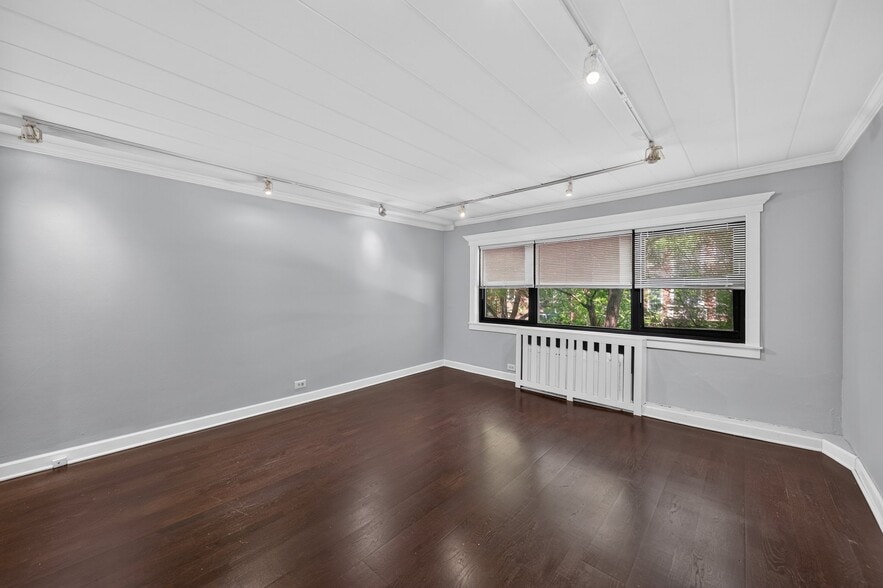 Building Photo - 2930 N Commonwealth Ave