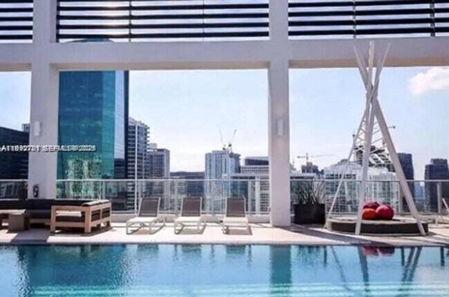 Building Photo - 151 SE 1st St