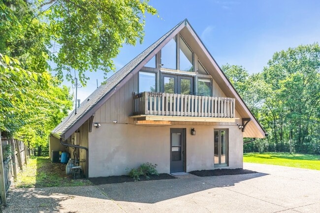 Building Photo - 272 Rio Vista Dr
