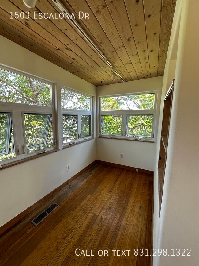 Building Photo - west side charm with garage