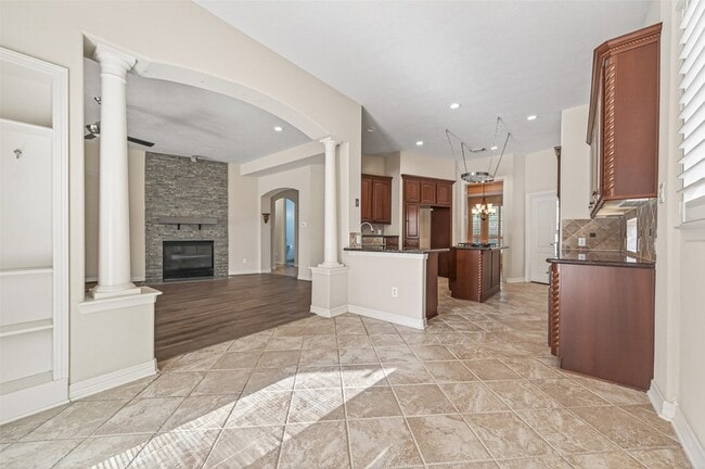 Building Photo - 5803 Grandwood Ln