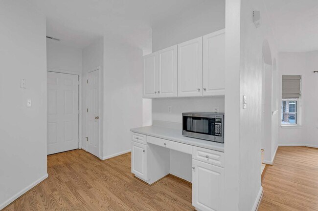 Building Photo - 417 Belmont Cir