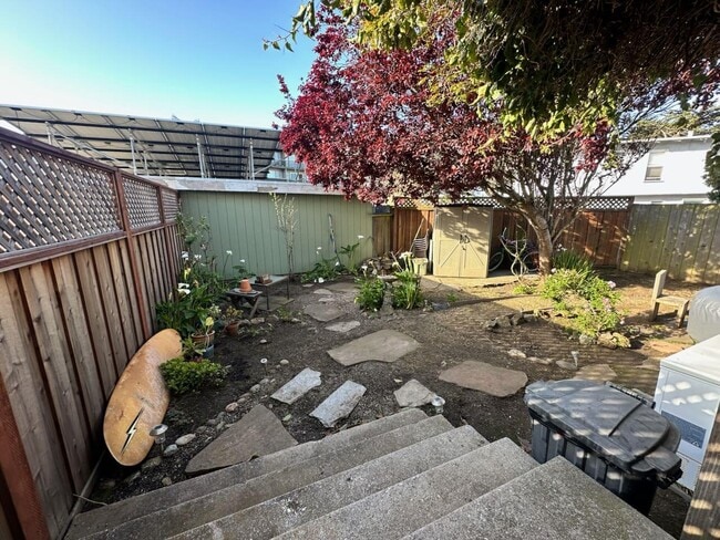 Building Photo - 160 Clarendon Rd