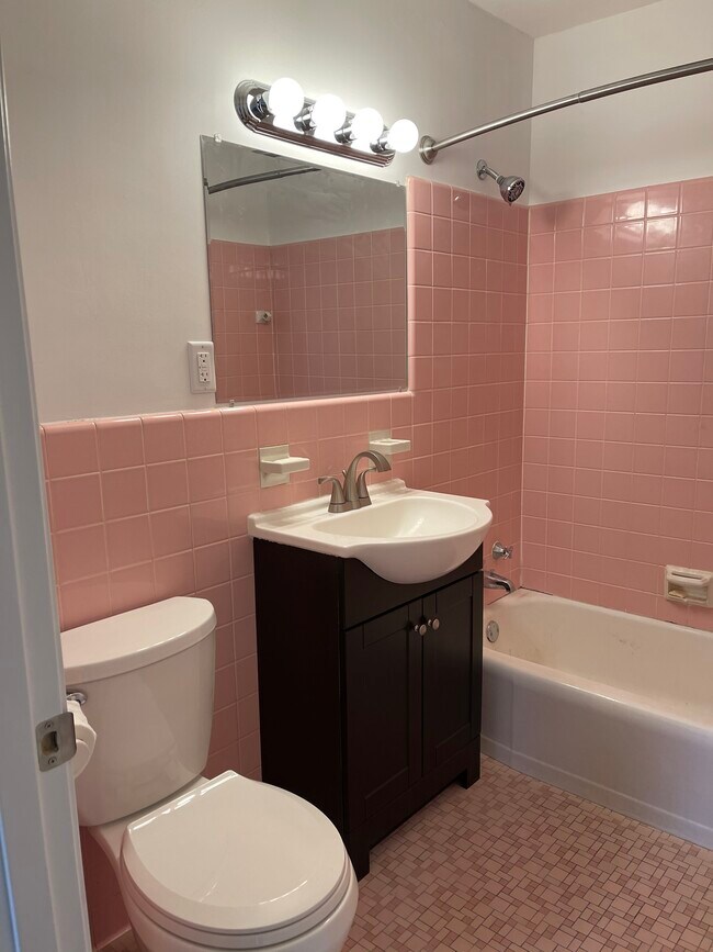 Bathroom - 1511 7th St W
