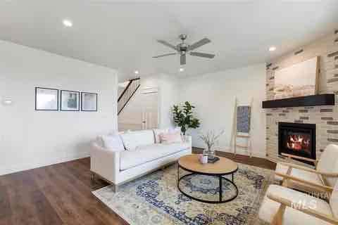 Building Photo - 1756 E Knobcone Dr